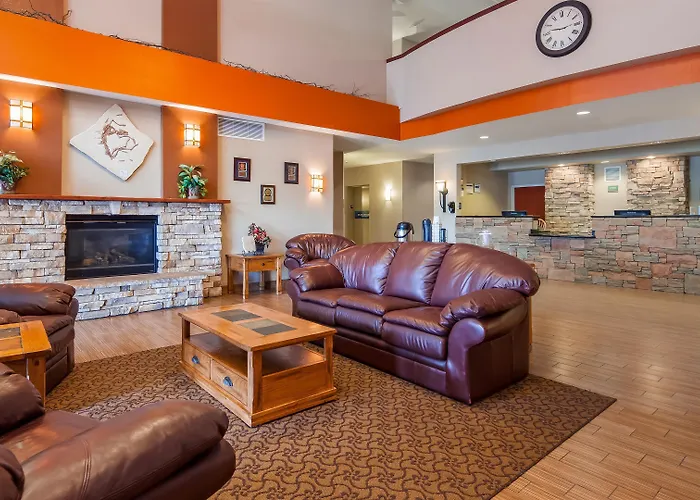 Western Fossil Country & Hotel 3*