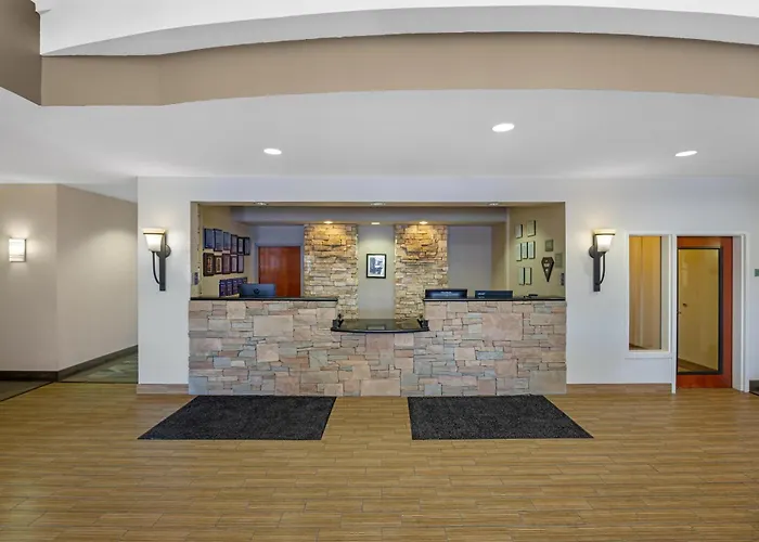Western Fossil Country & Hotel 3*