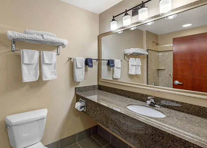 Western Fossil Country & Hotel 3*