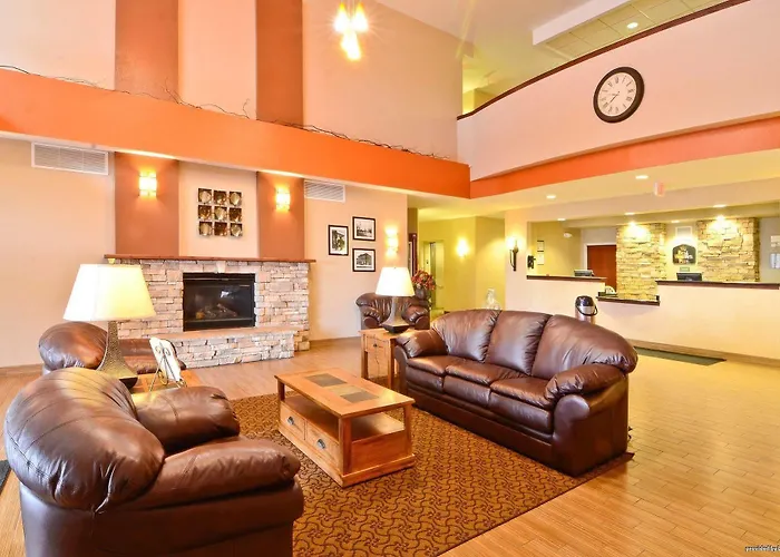 Western Fossil Country & Hotel