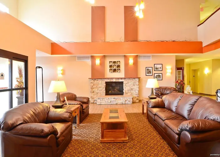 Western Fossil Country & Hotel 3*